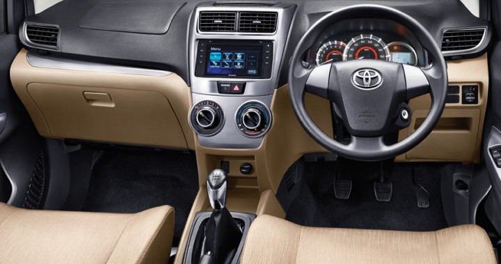 Ini dia Cara Membersihkan dan Menghilangkan Bau Tak Sedap di Kabin Mobil