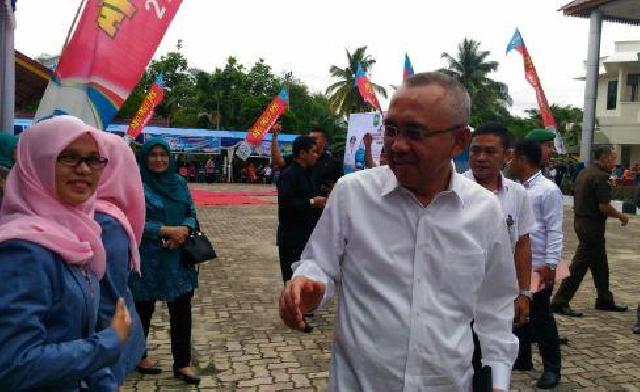Gubernur Angkat Bicara Soal Penemuan Bong Di Kantor DPRD Riau