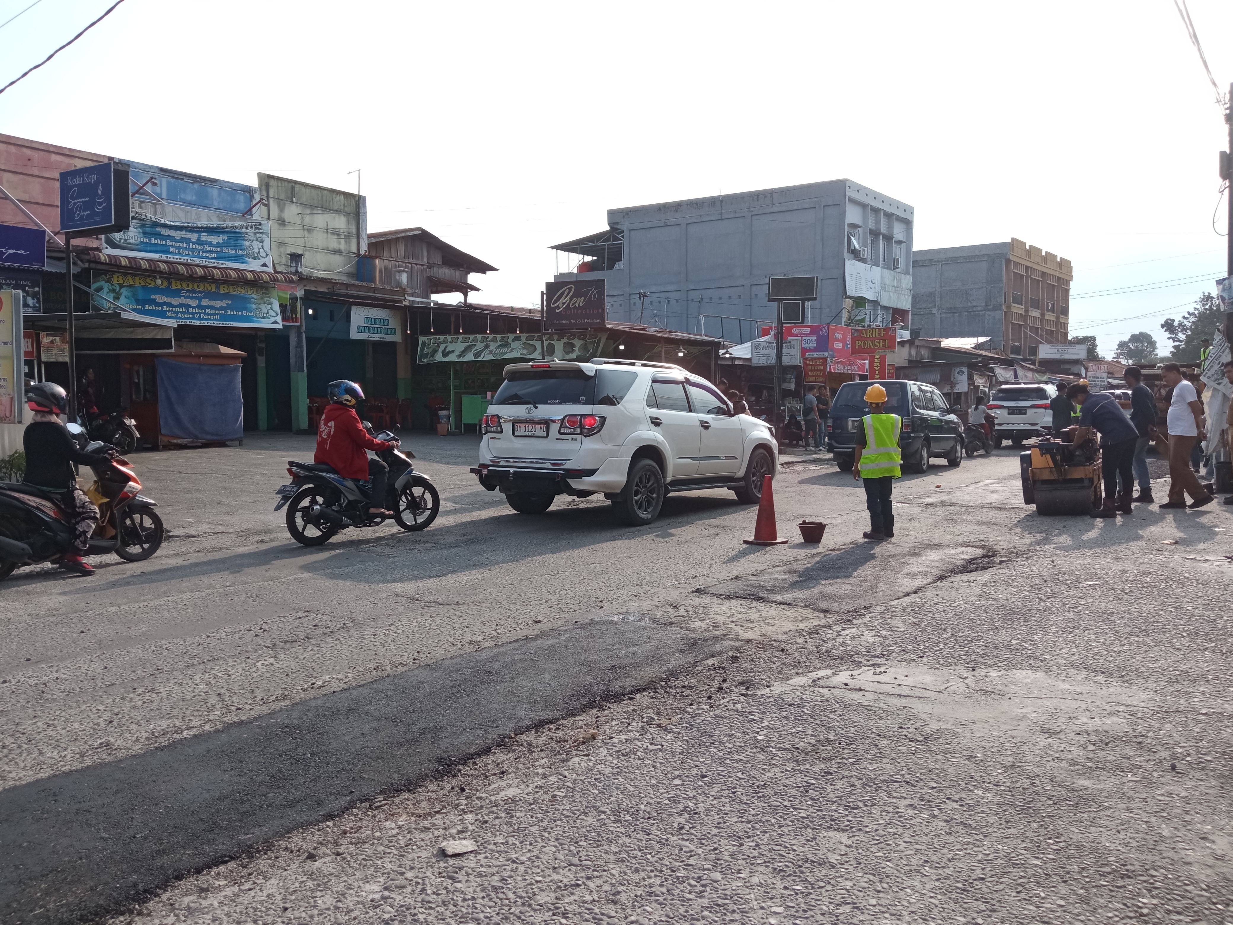 PUPR Pekanbaru Sudah Tambal Sulam 178 Titik Jalan Rusak Sejak Januari 2024