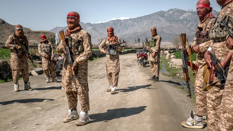Cerita di Balik Sneakers Putih Pasukan Taliban saat Berperang