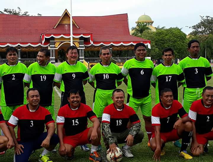 Sebakbola Hut Kuansing, Pemkab Tundukan Polres Dengan Skor Telak 5-2