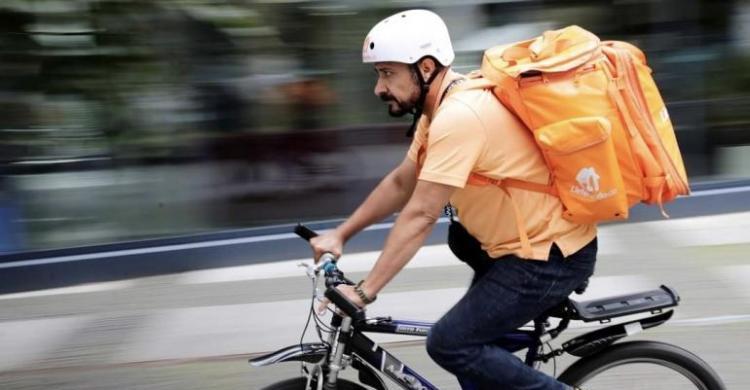 Mantan Menteri Afghanistan Kini Jadi Kurir Gowes Di Jerman