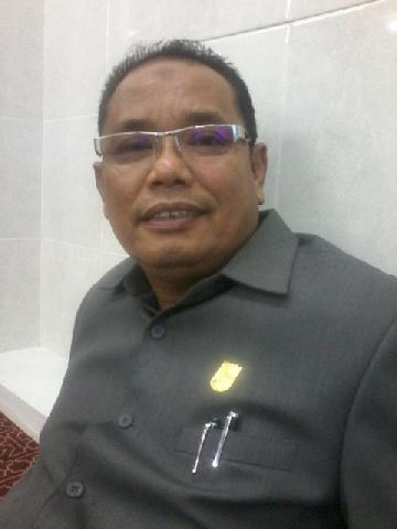 Wakil Ketua Komisi III Acungkan Jempol
