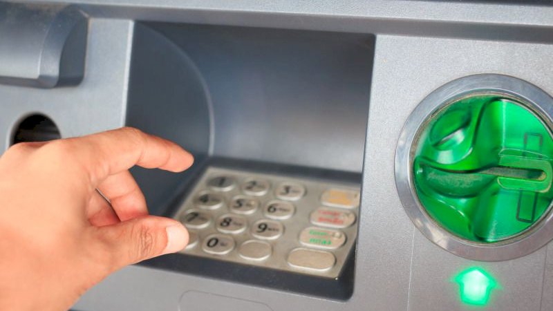 Salah Satunya Tombol ATM, Ini 6 Permukaan Benda yang Berisiko Tinggi Tularkan Covid-19