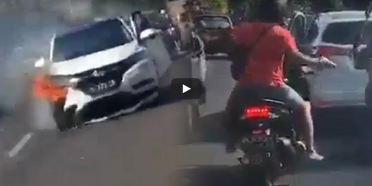 Ini dia Vidio Aksi Kejar kejaran Anggota BNN dengan Pengedar Narkoba, Motor Diseret Hingga Terbakar