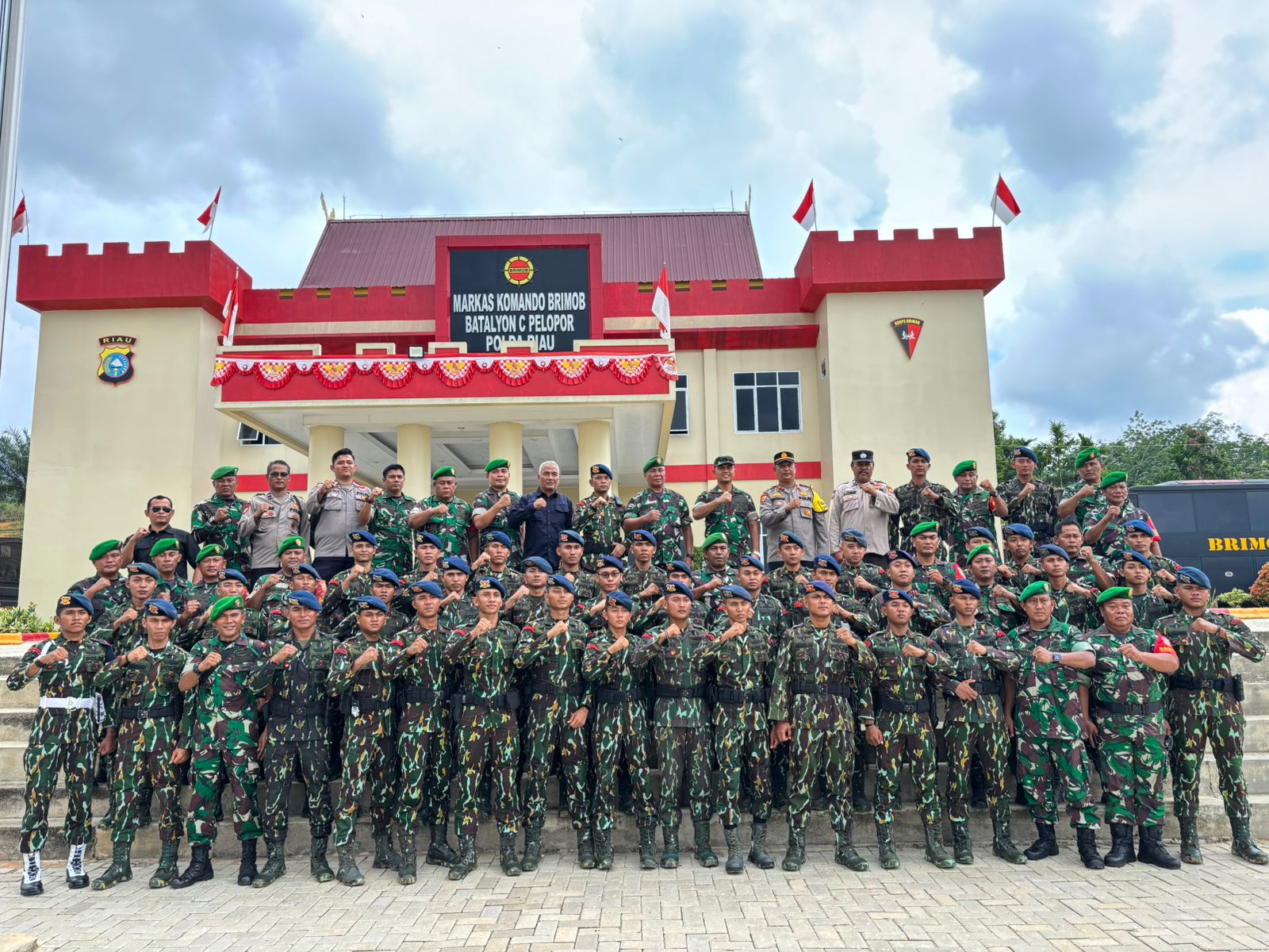 TNI-Polri Solid Jaga Kamtibmas Jelang Pilkada di HUT Brimob