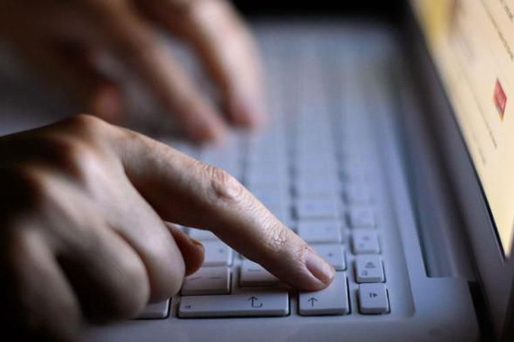 Transfer Rp 75 Juta ke Saracen, Ibu Rumah Tangga Ditangkap Polisi