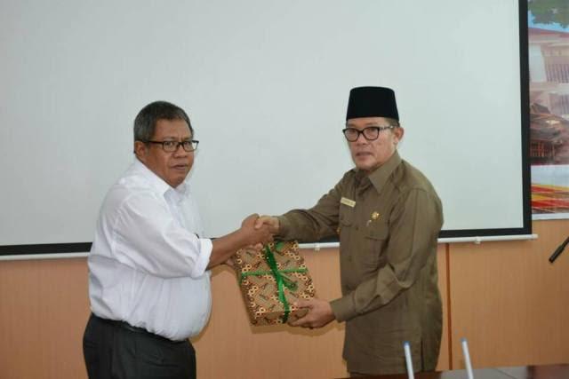 Pemko Serahkan LKT 2016 ke BPK RI