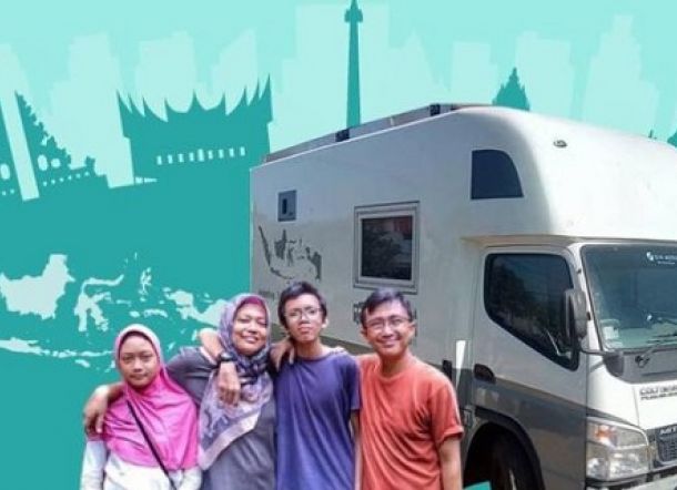 Abah Dodi dan Ambu Melati, Keluarga yang Jelajahi Separuh Indonesia Naik Truk