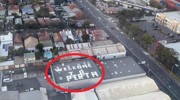 Karena Tulisan di Atap Bangunan, Penumpang Pesawat Mengira Salah Tujuan