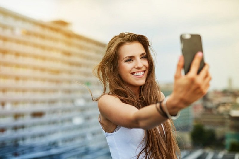 Hayoo, Tiga Level Kecanduan Selfie, Anda Termasuk yang Mana?