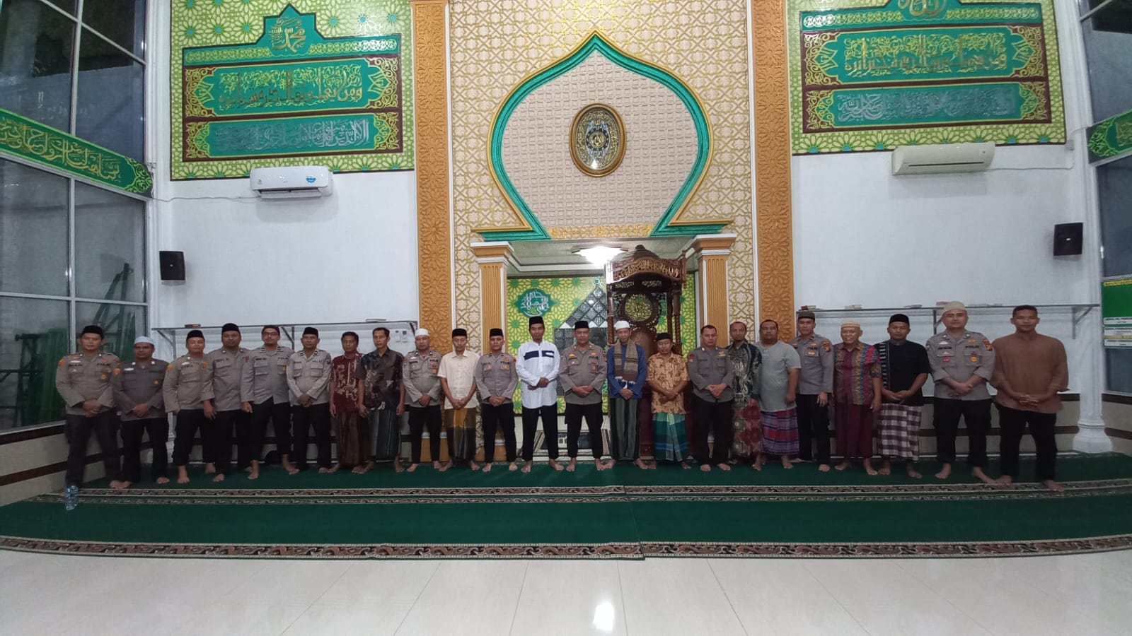 Lewat Subuh Berjamaah, Polsek Bukit Raya Sosialisasikan Pemilu Damai