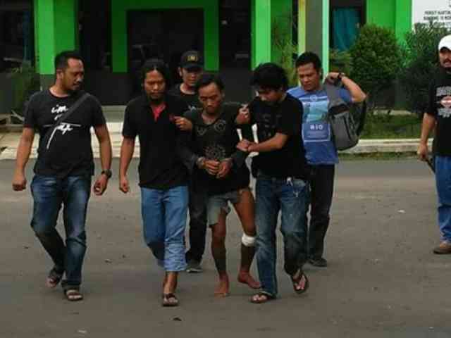 Sepasang Kekasih Pembunuh Meta Novita Ternyata Sudah Bertunangan