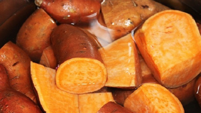 Ingin Turunkan Berat Badan? Cukup dengan Air Ubi