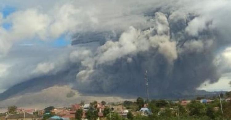 Gunung Sinabung Erupsi, Warga Di Hulu Sungai Diminta Waspadai Bahaya Lahar