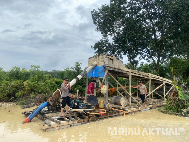 Baru Dilantik, Kapolsek Benai Tegas Hentikan Aktivitas PETI dengan Musnahkan 5 Rakit