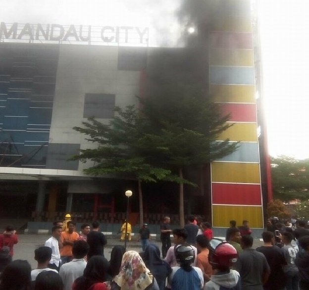 Mall Mandau City Duri Terbakar