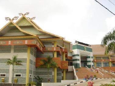 Sikap DPRD Riau Akan Bangung Gedung Baru 10 Lantai Dinilai Tidak Tepat 