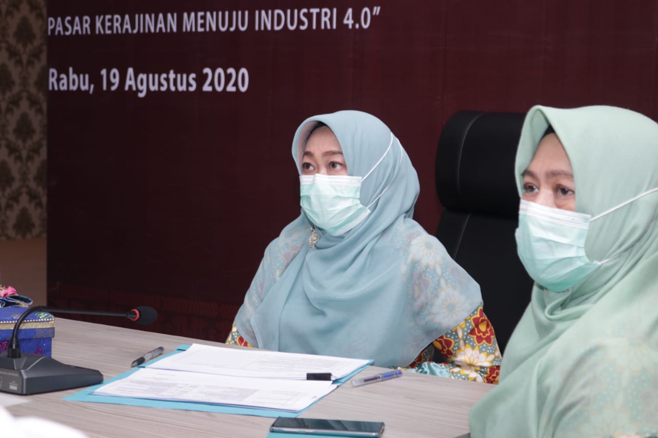 Tetap Ikuti Prokes COVID-19, Dekranasda Siak Ikuti Munas Dekranas 2020 Dengan Istri Wakil Presiden RI