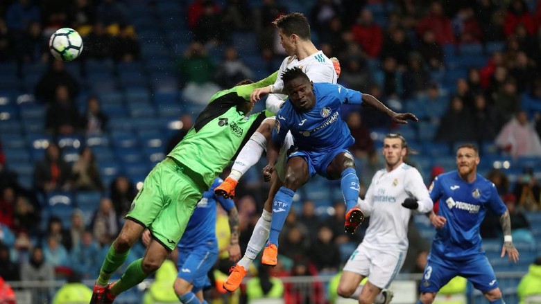 Ronaldo Dua Gol, Madrid Kalahkan Getafe