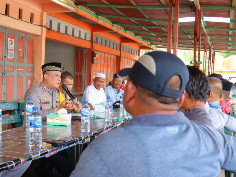 Kapolres Rokan Hilir Sampaikan Pesan Pilkada Damai Sebelum Salat Jumat