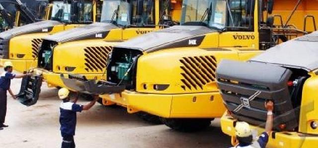 Waspada Longsor, Sejumlah Alat Berat Disiagakan Di Jalur Riau-Sumbar