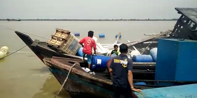 Nakhoda dan ABK Terbakar Usai Kapal Minyak Meledak di Kepulauan Meranti