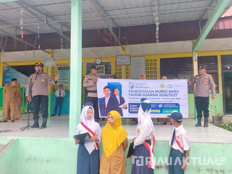 Kapolsek TPTM Sosialisasikan SPMB SMA Kemala Taruna Bhayangkara di SMPN 1 Melayu Besar