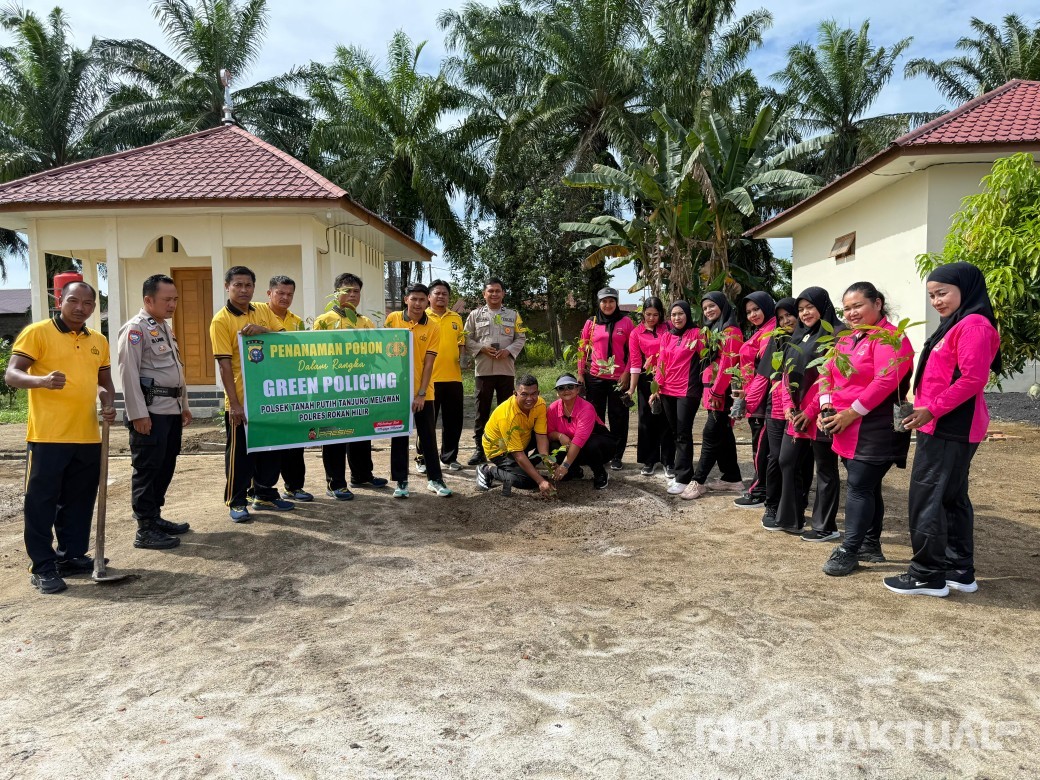 Hari Pohon Nasional, Kapolsek TPTM dan Bhayangkari Tanam Pohon Dukung Program Kapolda Riau
