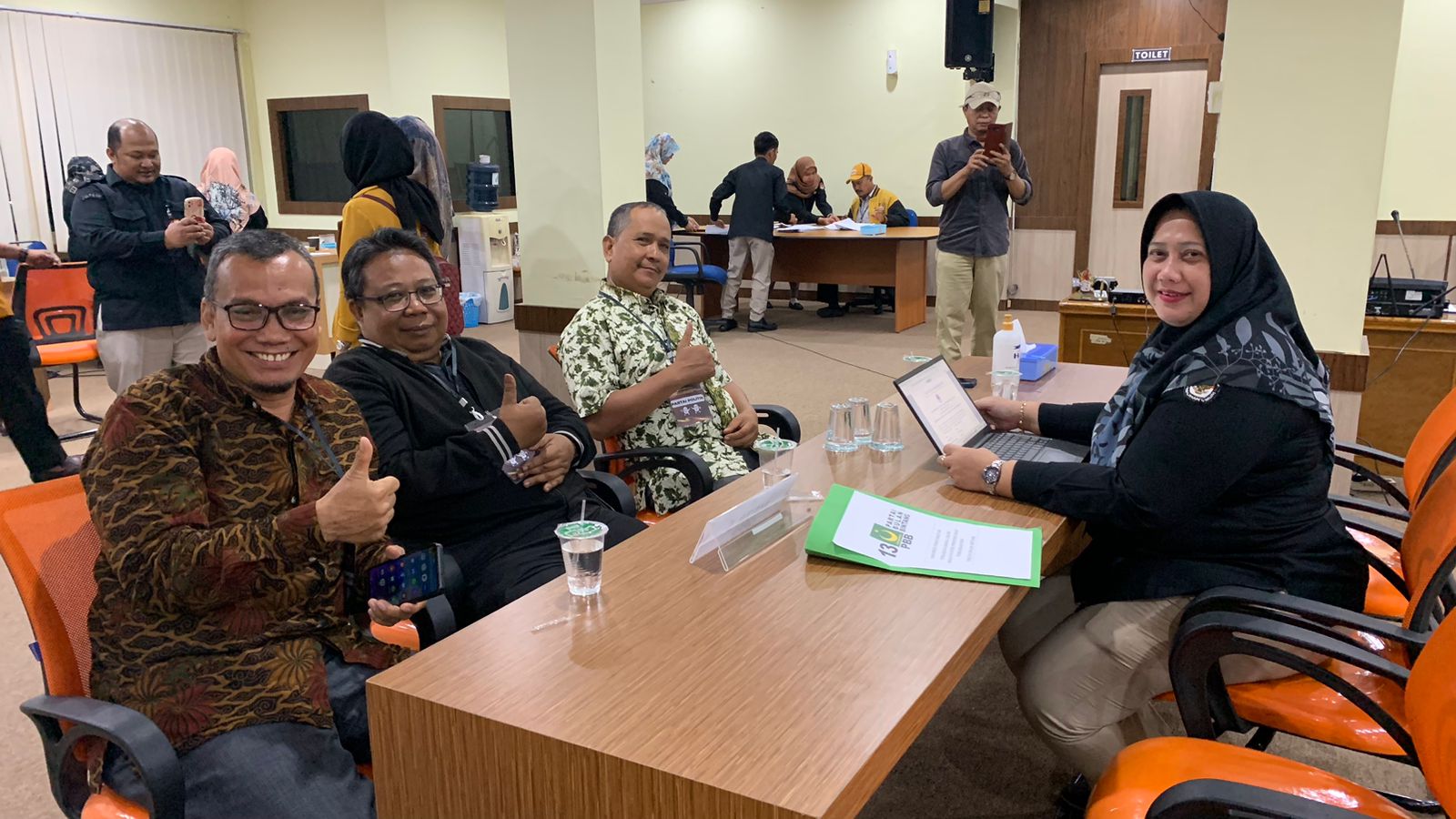 Detik Terakhir Pendaftaran, KPU Riau Terima Dokumen Perbaikan dari 29 Bacalon DPD dan 18 Parpol