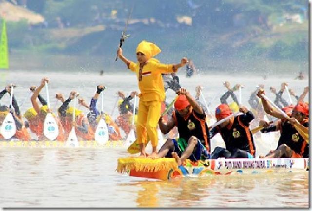 Orang Tua Diminta Jaga Anak Saat Nonton Pacu Jalur