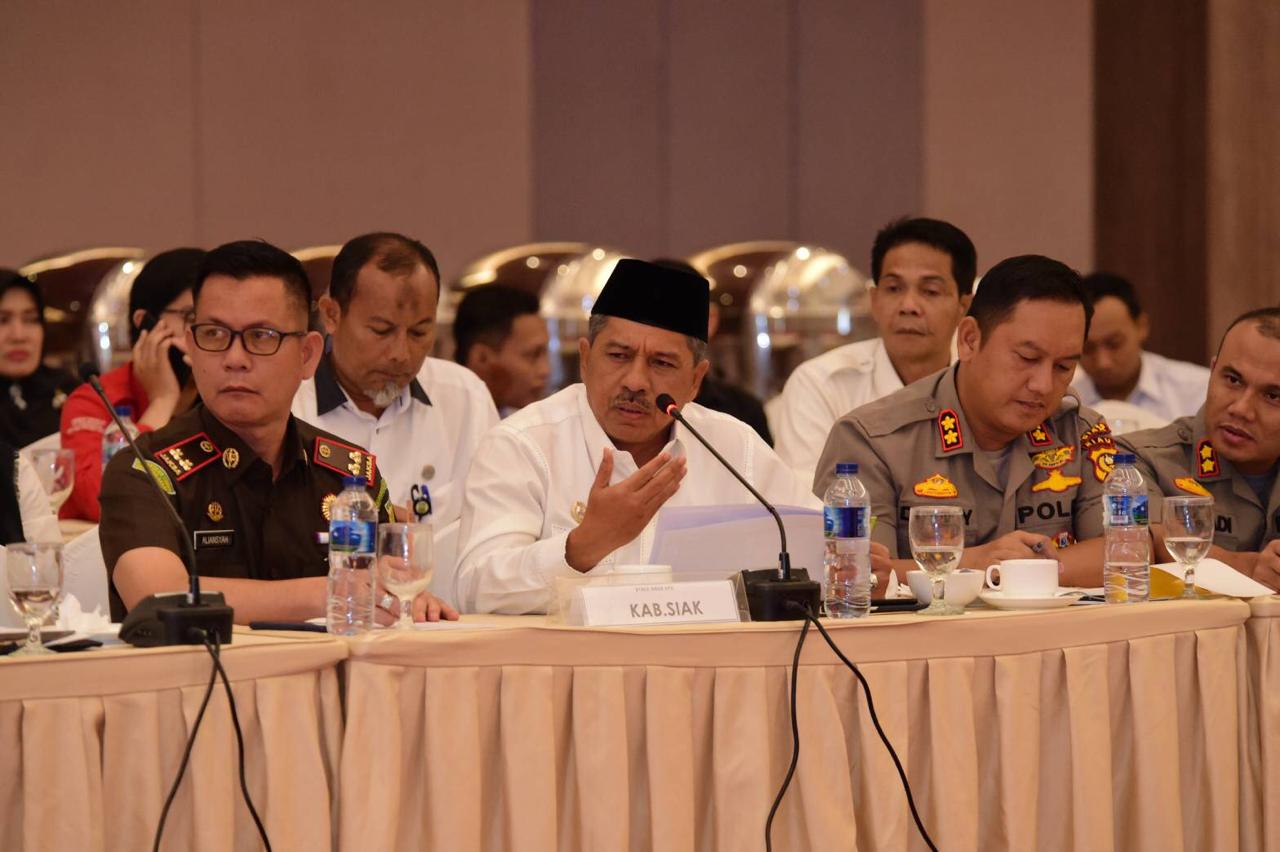 Ikuti Rakor Bersama Gubernur Riau, Bupati Alfedri Sampaikan Capaian Kinerja Pemkab Siak.