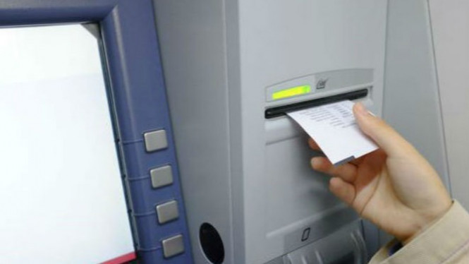 Awas, Jangan Pernah Ambil Struk Saat Ambil Uang di ATM