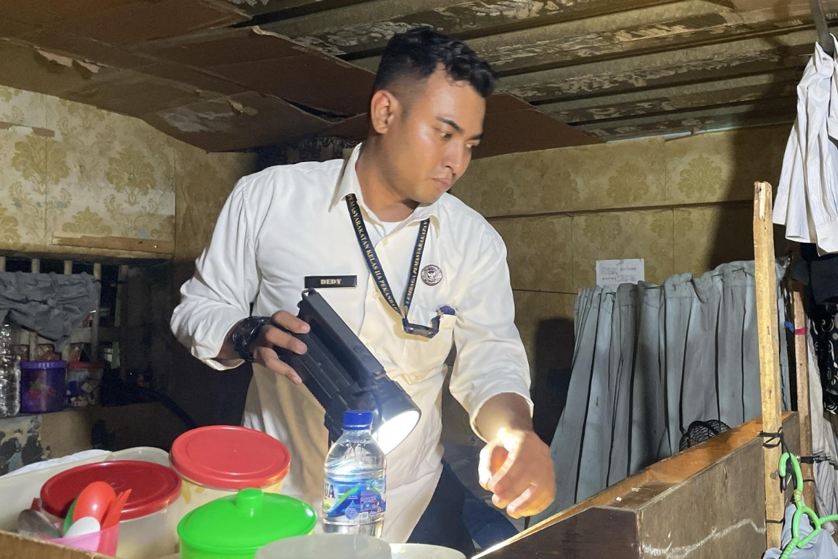 Lapas Pekanbaru Perketat Razia, Cegah Peredaran Narkoba dan Alat Komunikasi Ilegal di Kamar Hunian