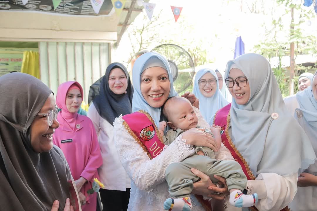 Berkomitmen Tinggi, Sulastri Agung Dinobatkan Sebagai Duta IVA Tes dan Duta Imunisasi