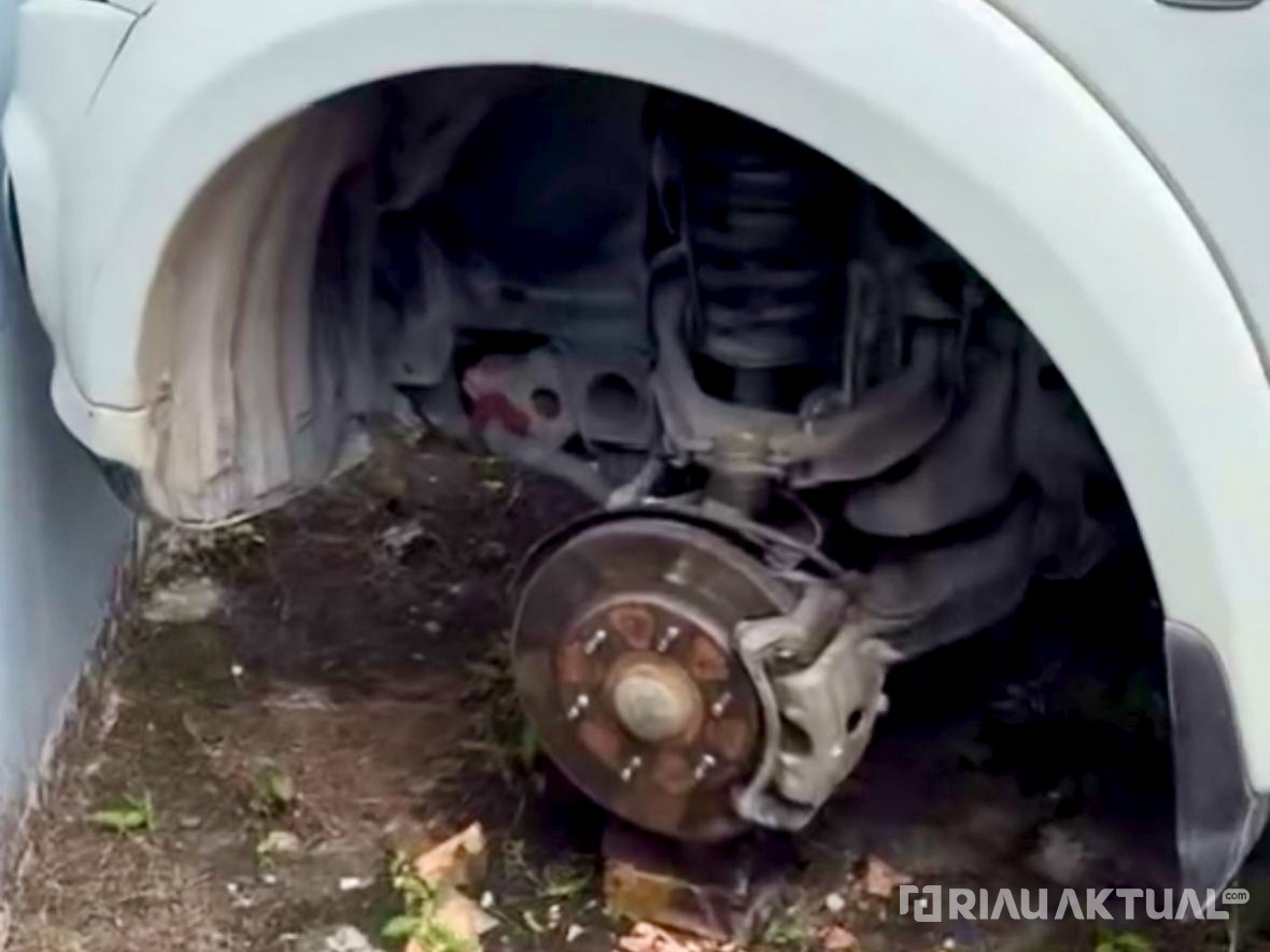 Ban Mobil Hilang saat Terparkir Depan Rumah, Warga Pekanbaru Resah