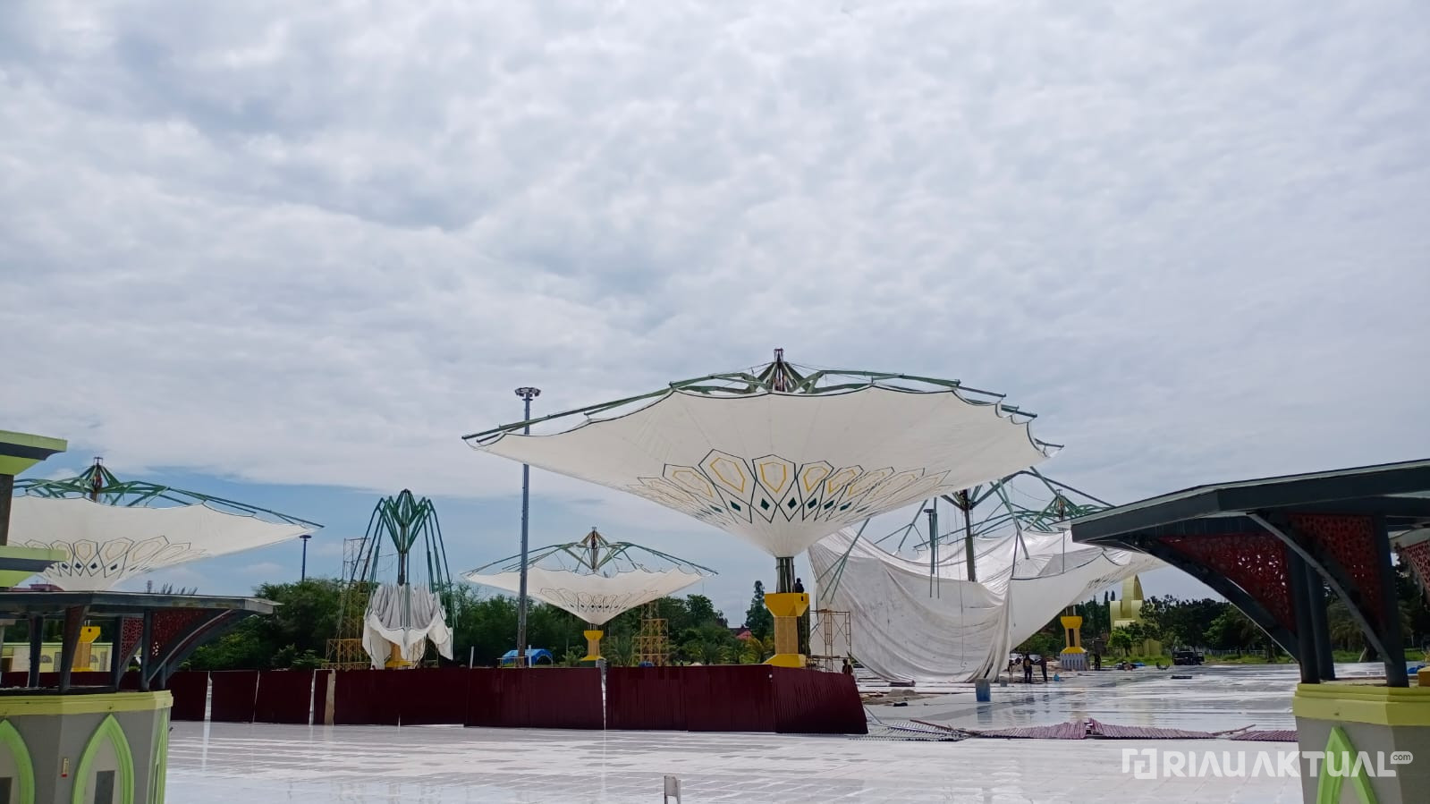 Kejati Riau Dalami Proyek Payung Elektrik Masjid Raya An-Nur