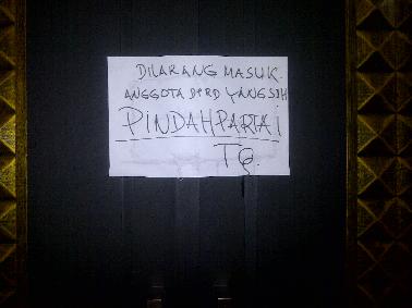 DPW PDS RiauTegaskan Pelaku yang Menyegel Ruang Fraksi PDS Bukan Kader
