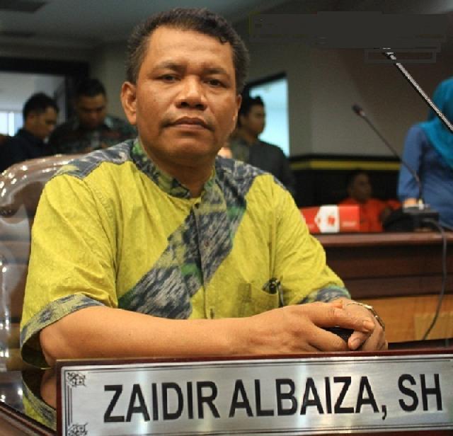 DPRD Kritisi Halte di Pekanbaru yang Hanya Miliki Satu Tangga Tanpa ada Perlindungan