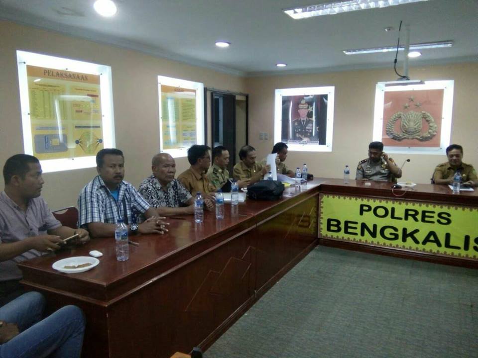 Kadisnakertrans Riau Turun Ke Mandau Guna Selesaikan Permasalahan PHK 49 Karyawan PT.SIS