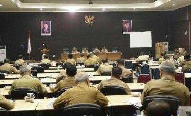 Bupati Harris Intruksikan Camat Awasi Realisasi Dana Desa