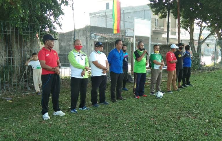 Diikuti 8 Klub, Ketua DPRD Pekanbaru Resmikan Turnamen Sepakbola Antar RW di Kelurahan Wonorejo