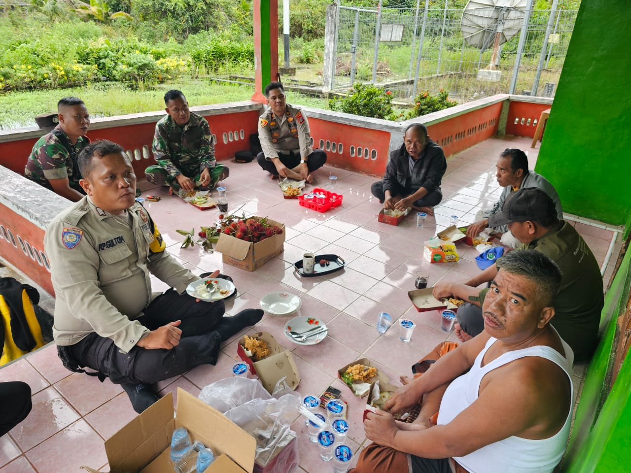 Kapolsek dan Danramil Deklarasi Pemilu Damai di Desa Sapta Jaya Inhil