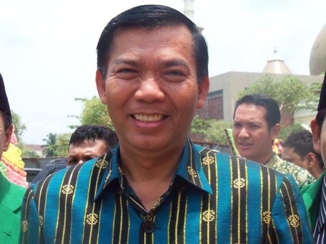 PD Pembangunan Diminta Kelola Sendiri Pujasera Arifin Achmad