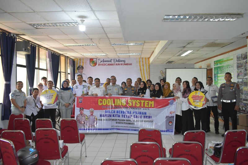 Kasat Lantas Polresta Pekanbaru Gelar Kegiatan Cooling System untuk Wujudkan Pilkada Damai di Rumbai