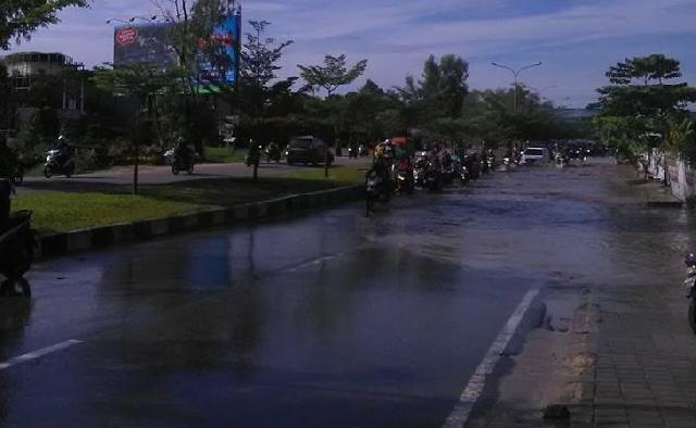 Genangan Air di Jalan Soekarno Hatta Akibatkan Kemacetan Hingga 1 Km, Ini Kata DPRD