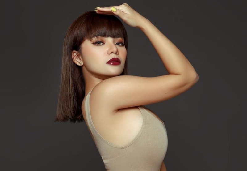 Duh! Dinar Candy Photoshoot Pakai Gaun, Netizen: Bikin Ngileeeer!