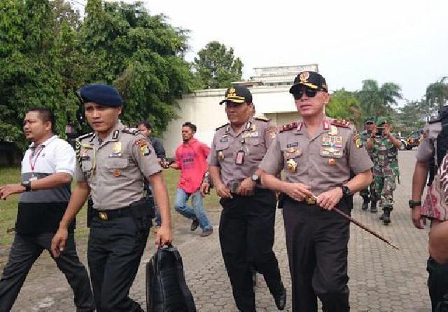 Gembong 1 Ton Sabu Layaknya Jason Statham di Film 'The Transporter'