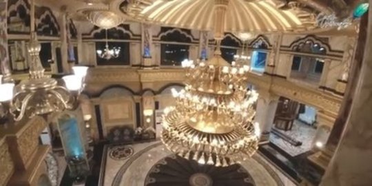 Woow! Kakak Abdee Slank Punya Rumah dengan 99 Ruangan Berlapis Emas