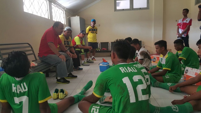 Popnas 2017, Sepakbola Riau Lolos ke 8 Besar